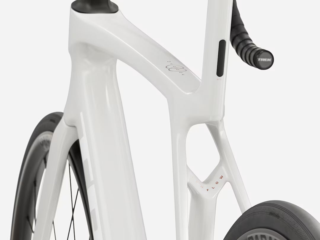 Trek Madone SL 5 Gen 8 – Era White