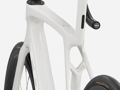 Trek Madone SL 7 Gen 8 – Era White